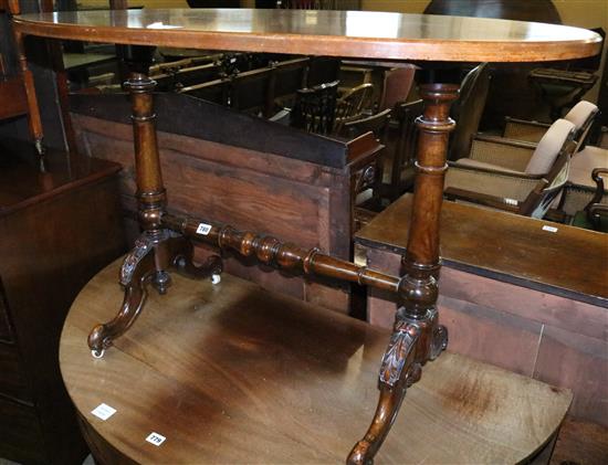 Mid Victorian walnut oval topped centre table